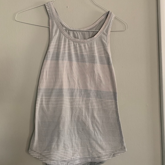 lululemon tank top - Picture 3 of 4